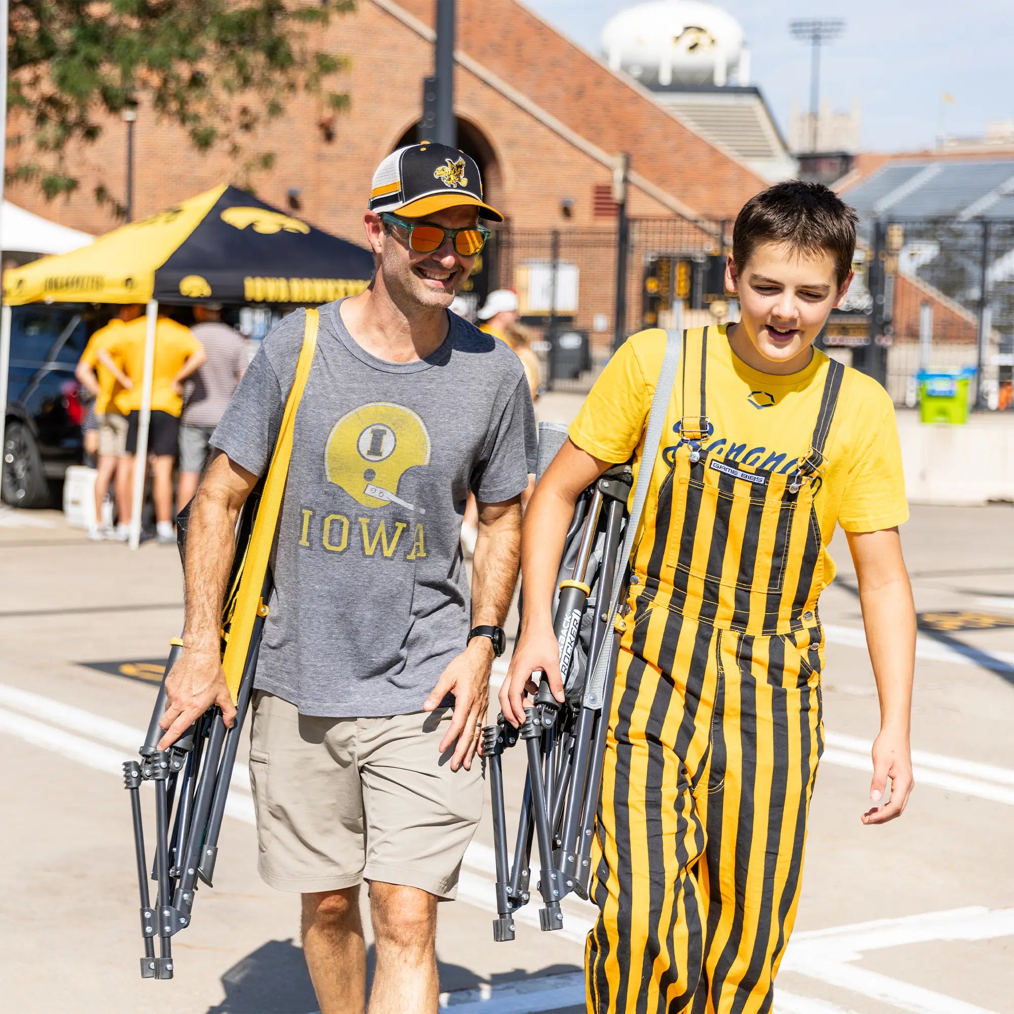 College Comfort Pro Rocker™ - Iowa Hawkeyes